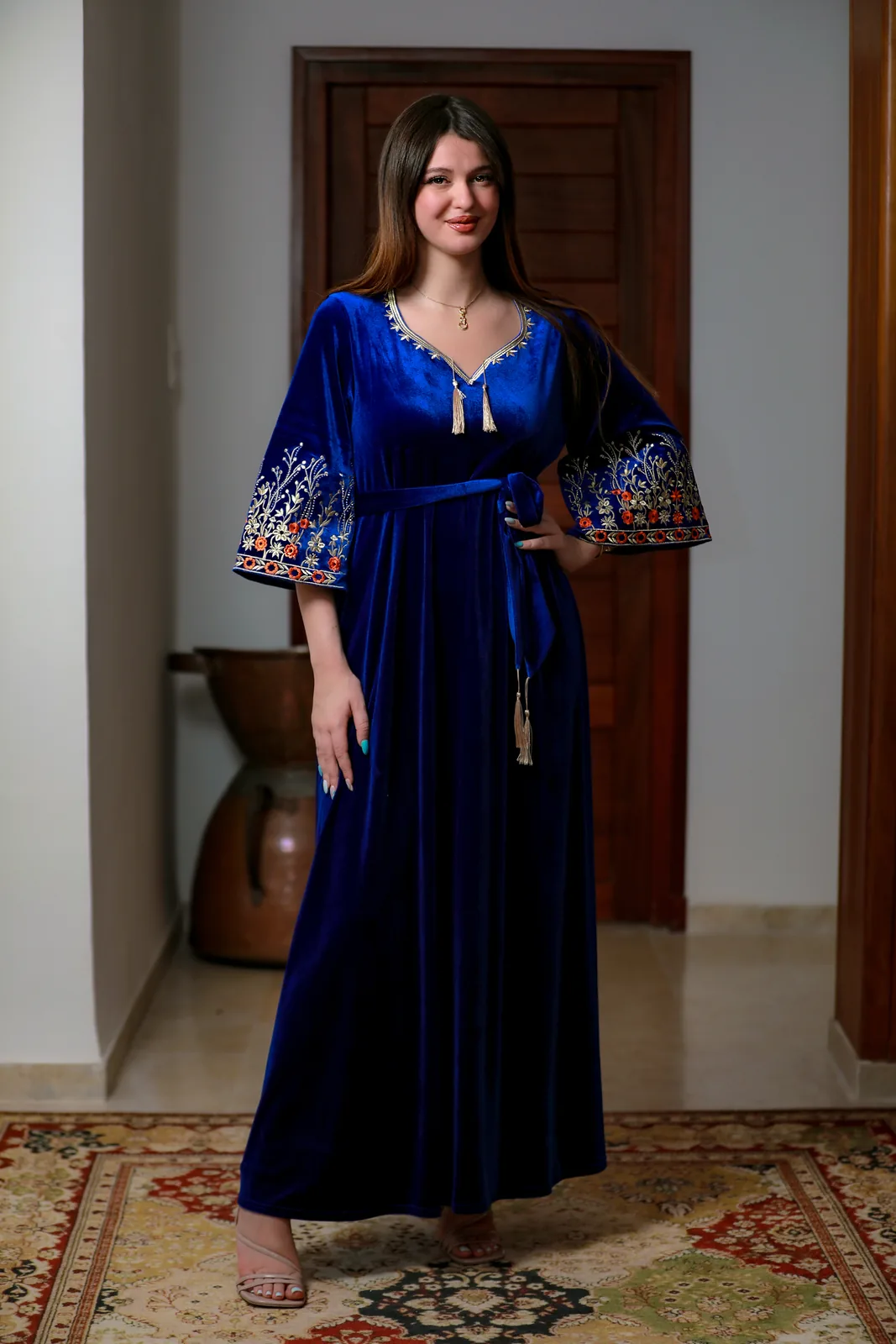جبة قطيفة Royal Blue كود 32