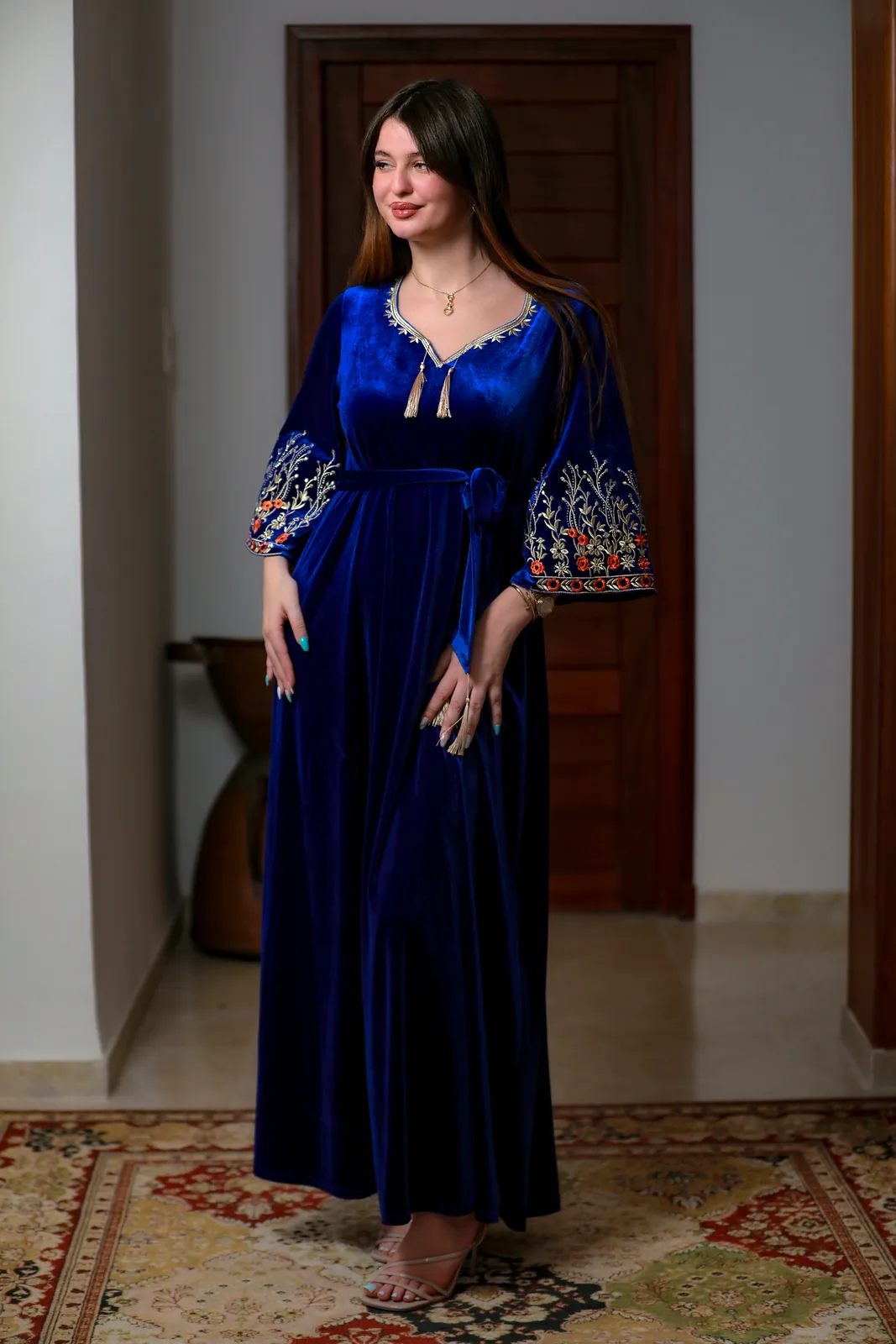 جبة قطيفة Royal Blue كود 32