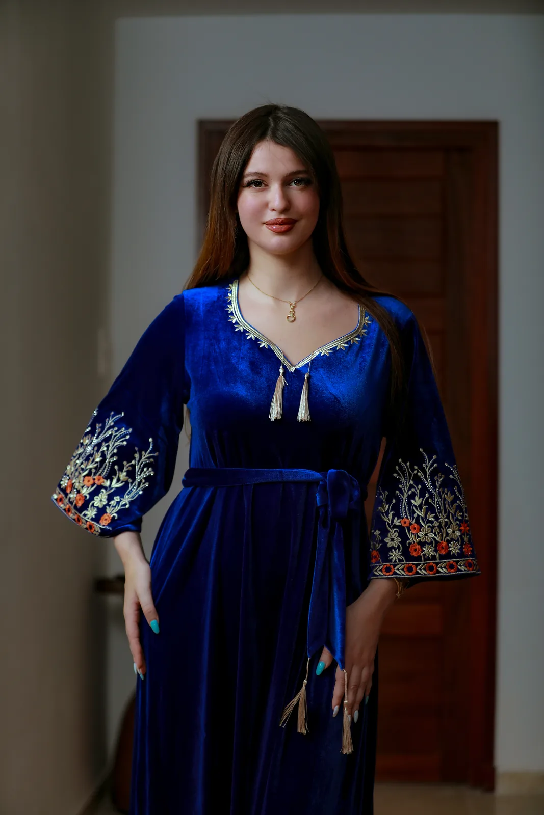 جبة قطيفة Royal Blue كود 32