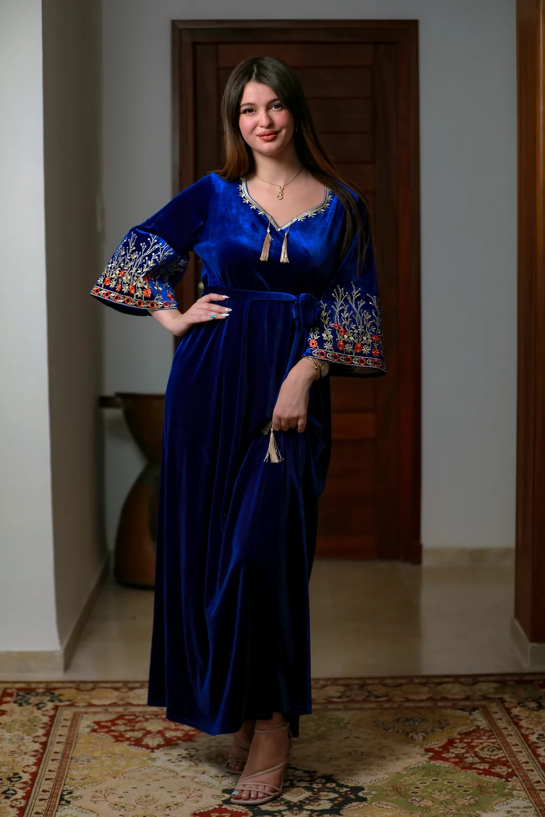 جبة قطيفة Royal Blue كود 32