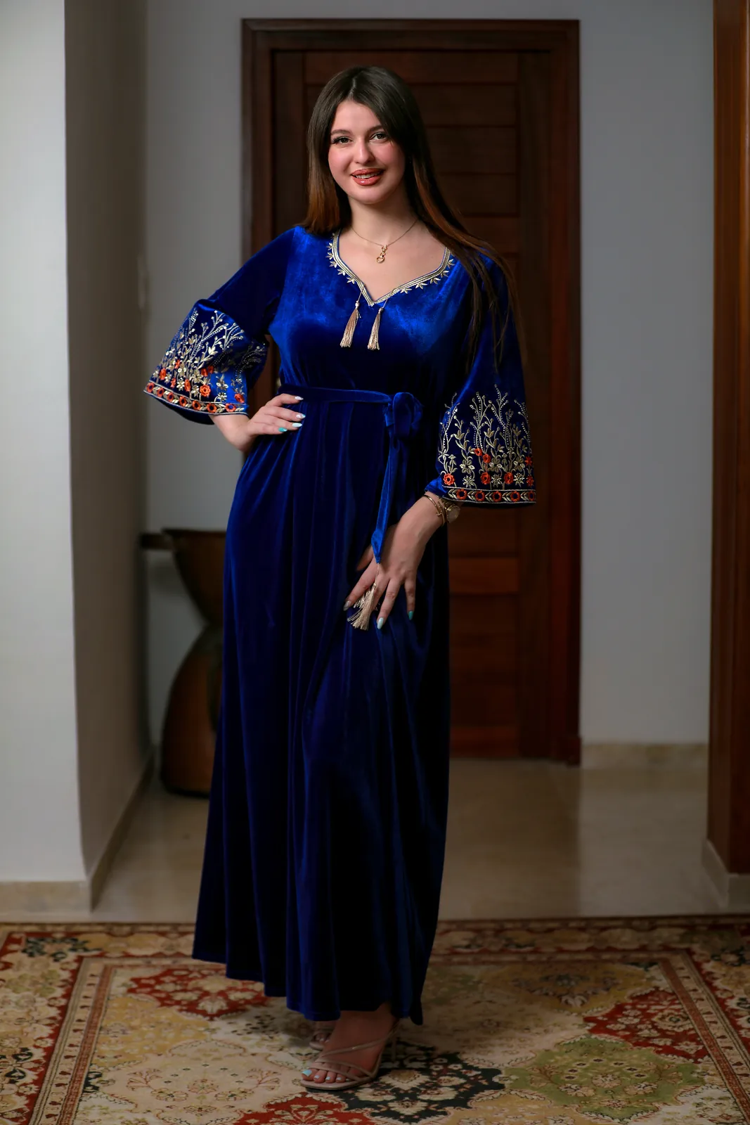 جبة قطيفة Royal Blue كود 32
