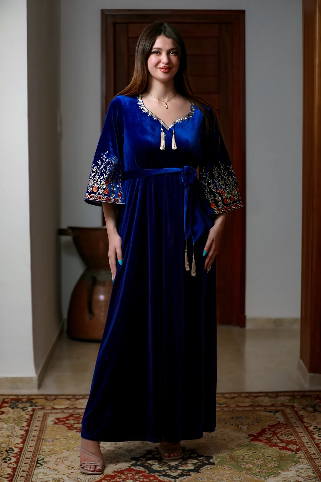 جبة قطيفة Royal Blue كود 32