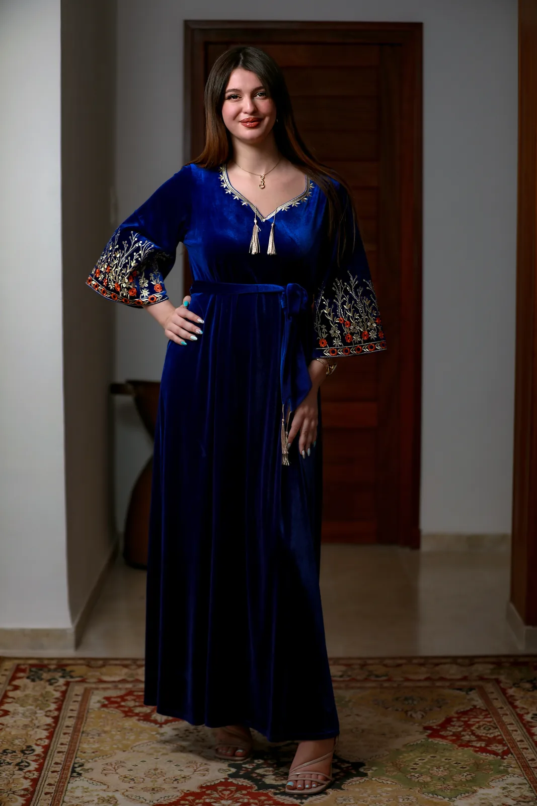 جبة قطيفة Royal Blue كود 32