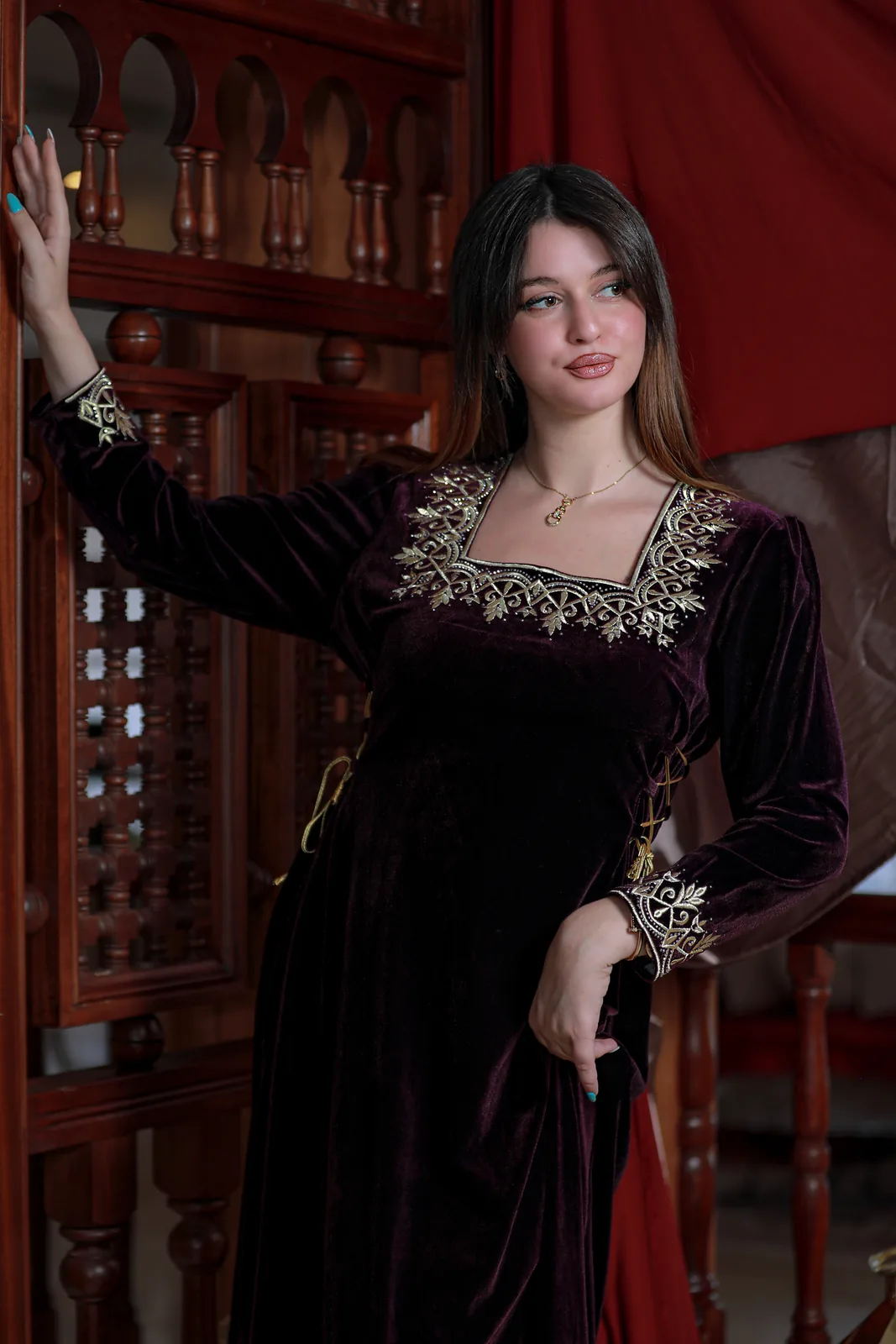 جبة قطيفة Aubergine كود 35