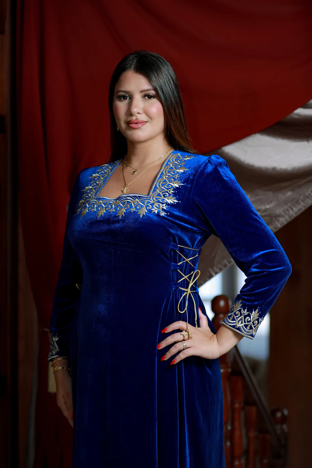 جبة قطيفة Royal Blue كود 35