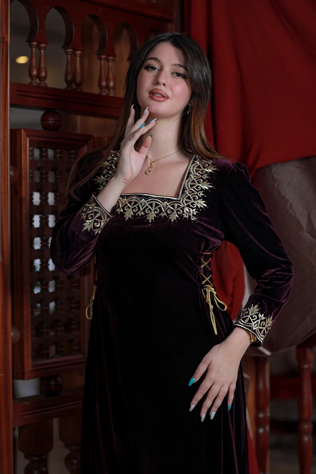 جبة قطيفة Aubergine كود 35