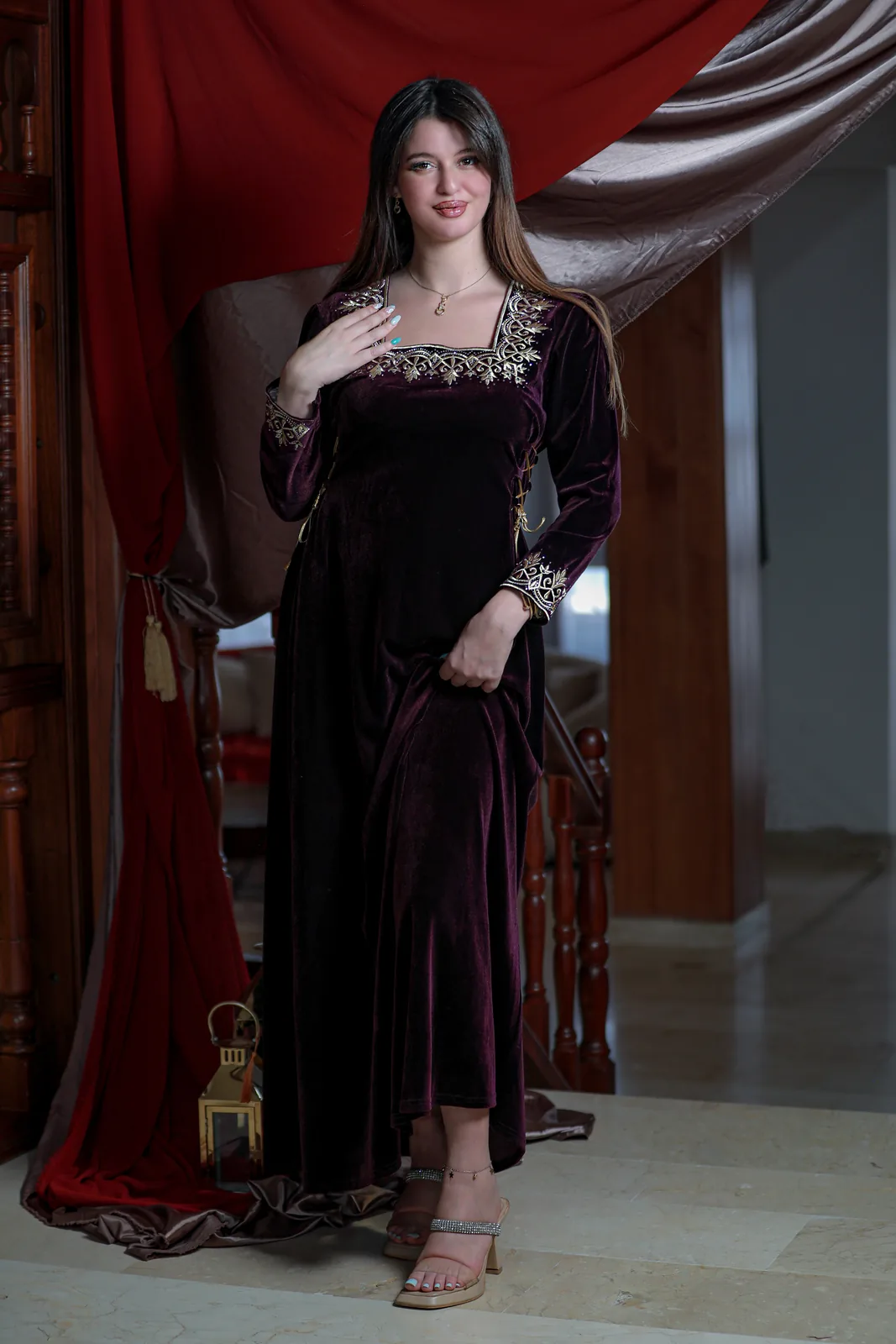 جبة قطيفة Aubergine كود 35