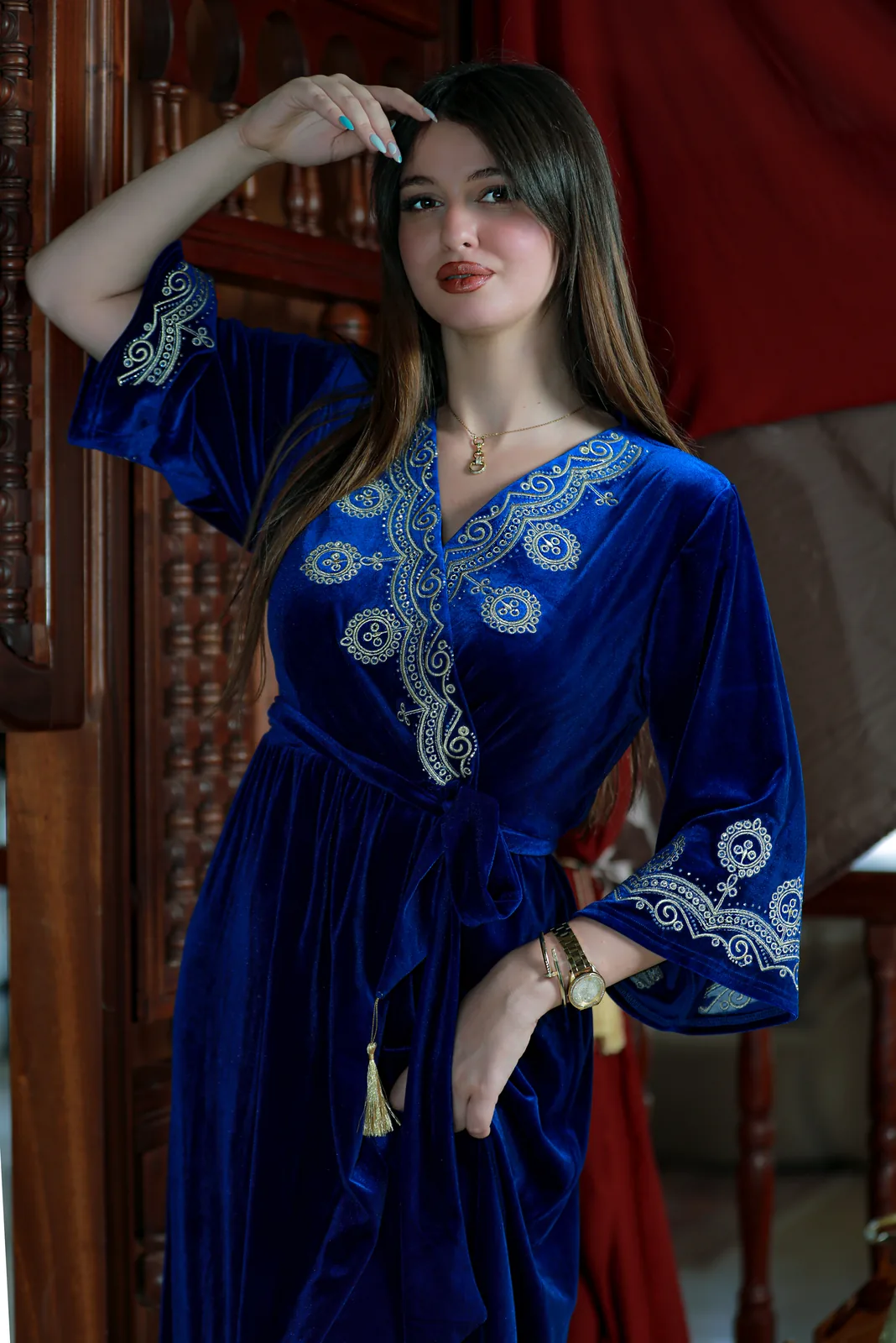 جبة قطيفة Royal Blue كود 34